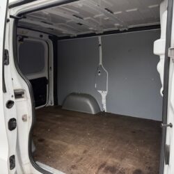 auto-Opel-Vivaro-JKM458-202610151703-14