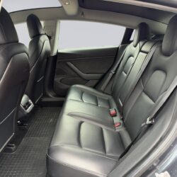auto-Tesla-Model-3-LPU787-202610211141-13