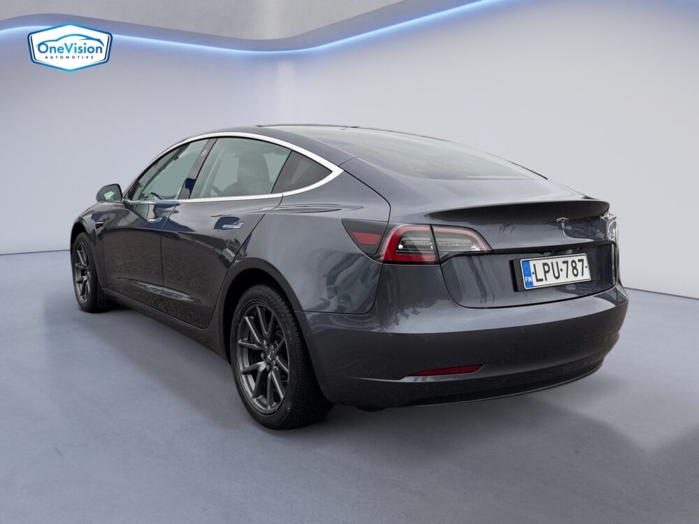 auto-Tesla-Model-3-LPU787-202610211141-2 auto-Tesla-Model-3-LPU787-202610211141-2