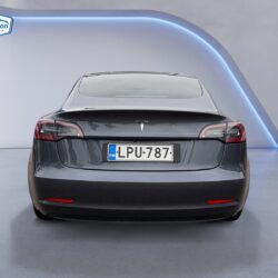 auto-Tesla-Model-3-LPU787-202610211141-3