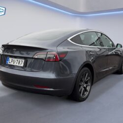 auto-Tesla-Model-3-LPU787-202610211141-4