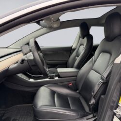 auto-Tesla-Model-3-LPU787-202610211141-8
