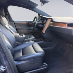 auto-Tesla-Model-X-RXR531-202610201333-11