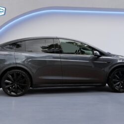 auto-Tesla-Model-X-RXR531-202610201333-4