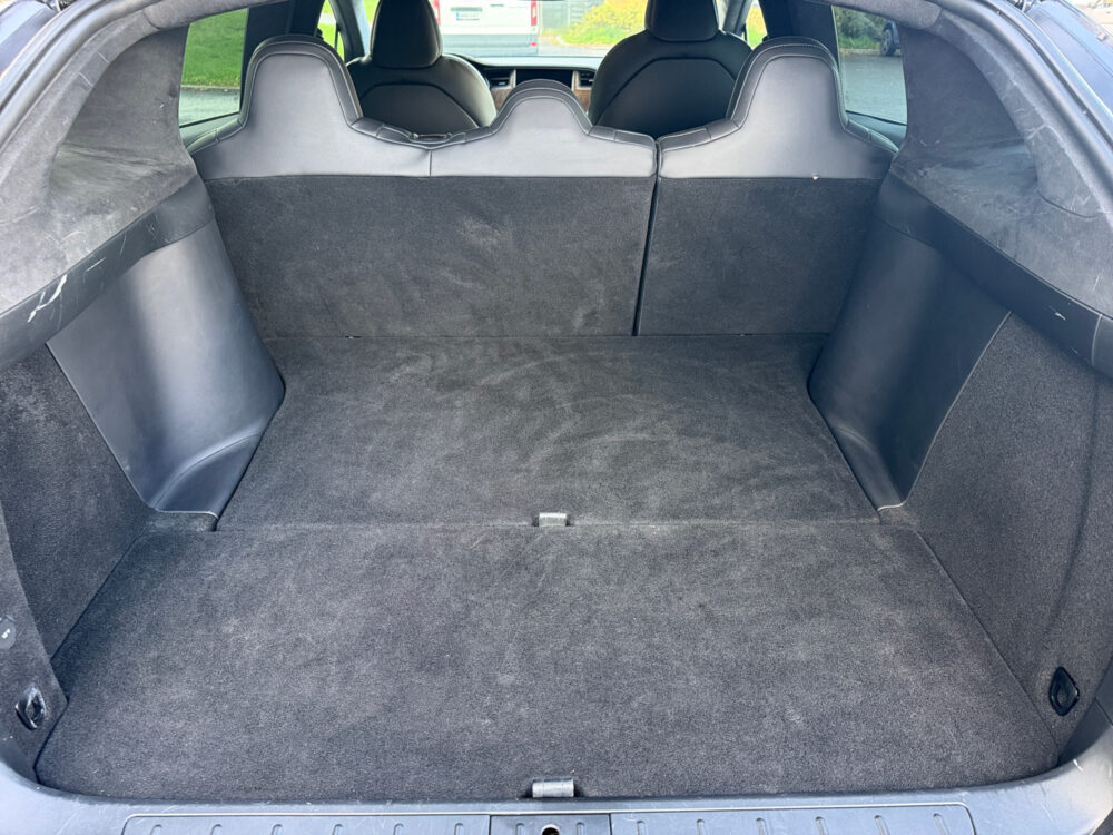 auto-Tesla-Model-X-RXR531-202610201333-8 auto-Tesla-Model-X-RXR531-202610201333-8